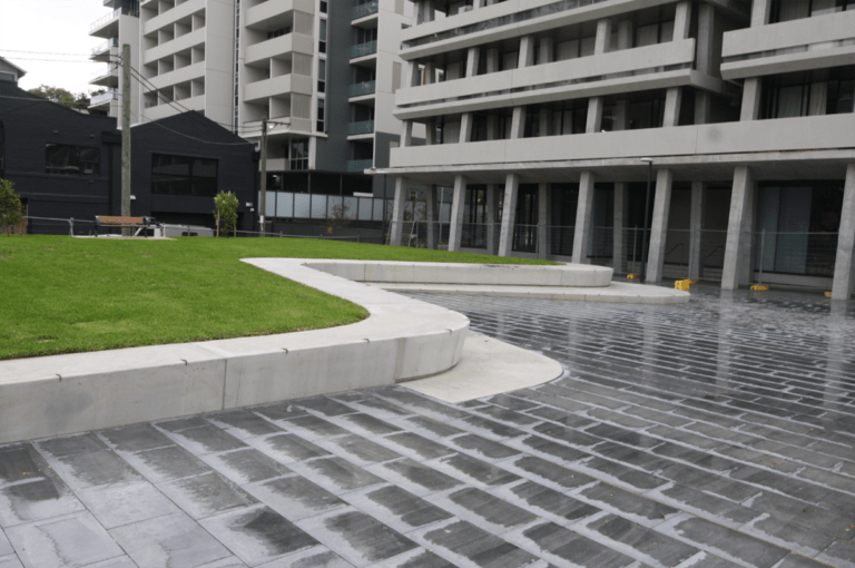 seating dyurayla square 1